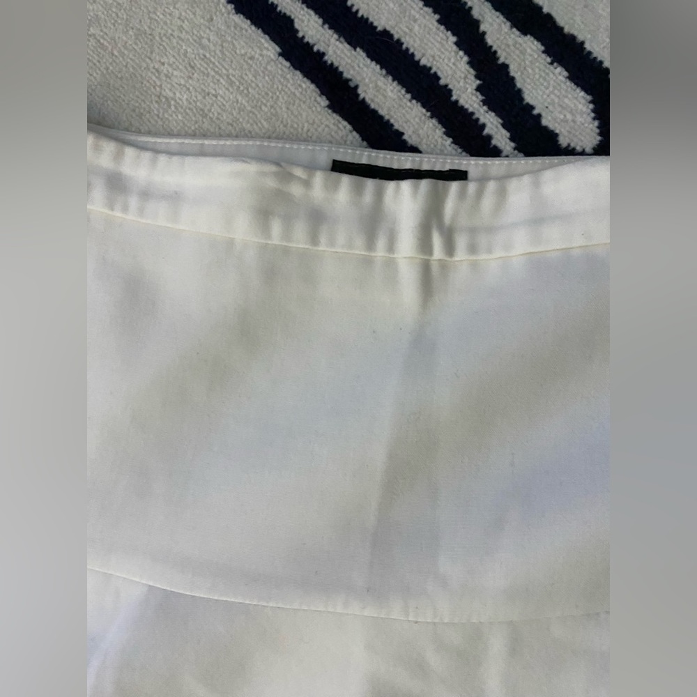 ZARA Off white-cream A-line skirt. Size US 8. Good used condition. No pilling.